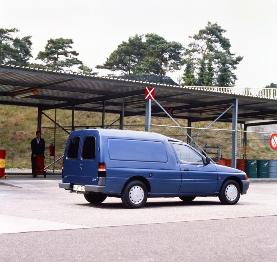  Ford Escort Van 1992 года  (фото 2 из 2)